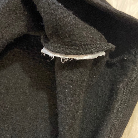 Disney Crop Sweatshirt Mickey saying “ET ALORS!” “So what” approximately size S - Picture 14 of 17